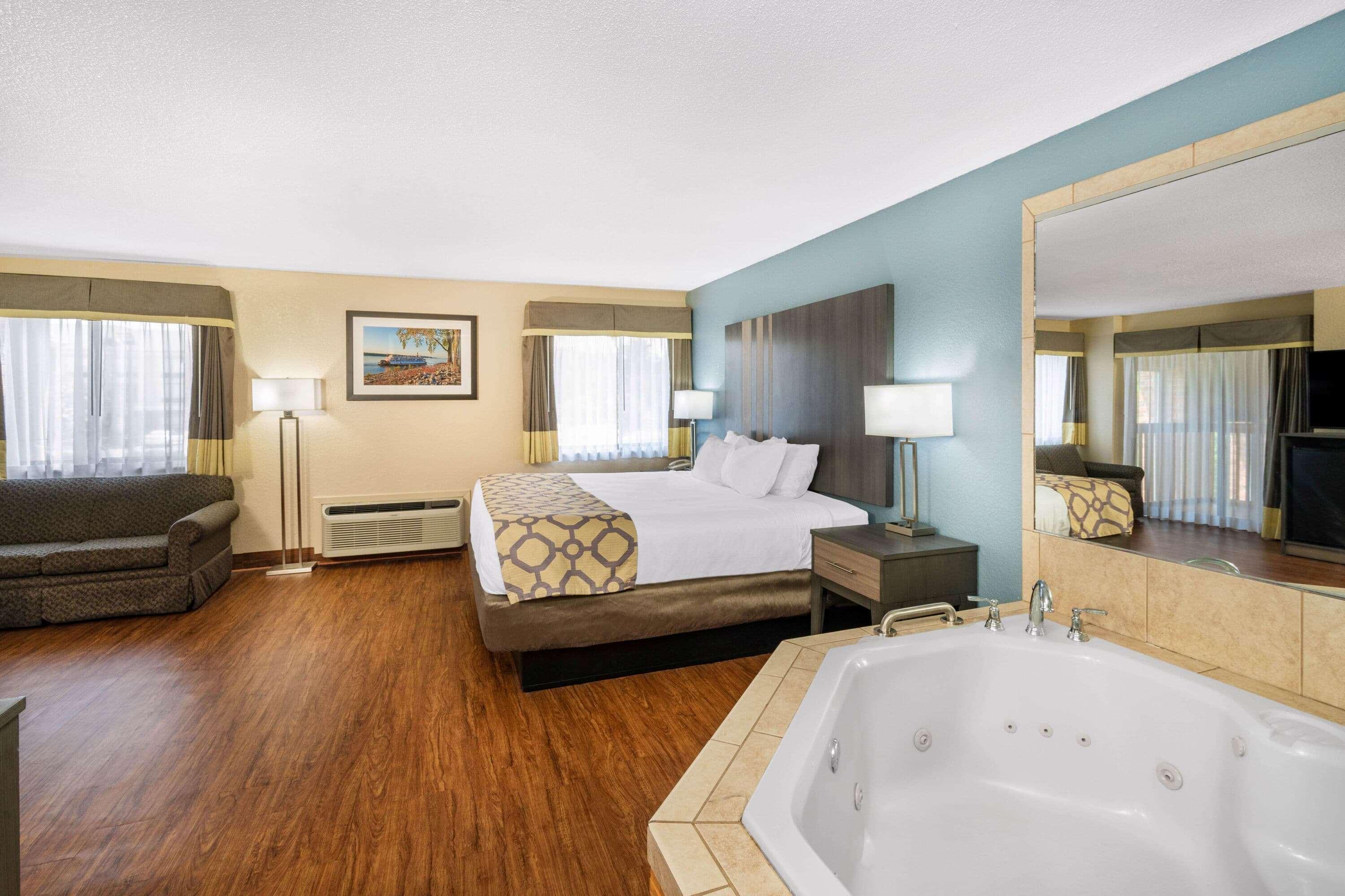 Baymont By Wyndham Tupelo Motel Eksteriør billede