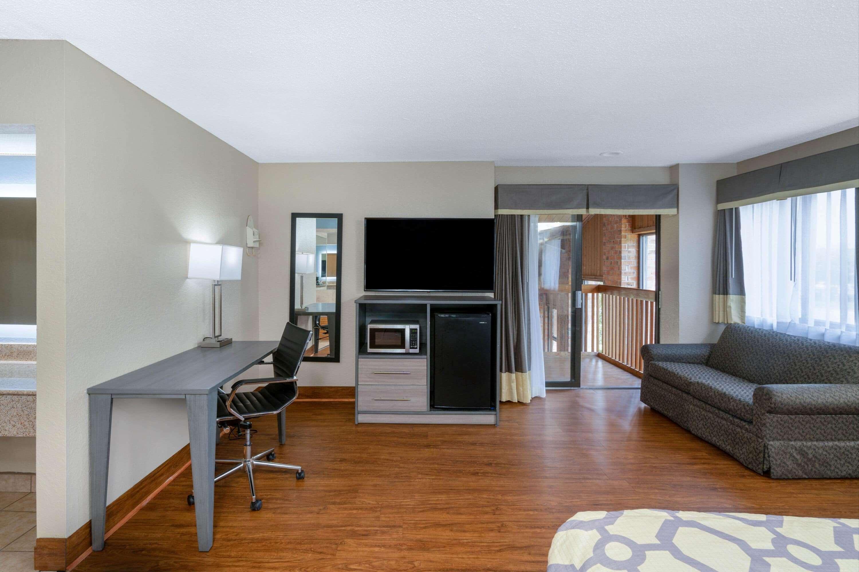 Baymont By Wyndham Tupelo Motel Eksteriør billede
