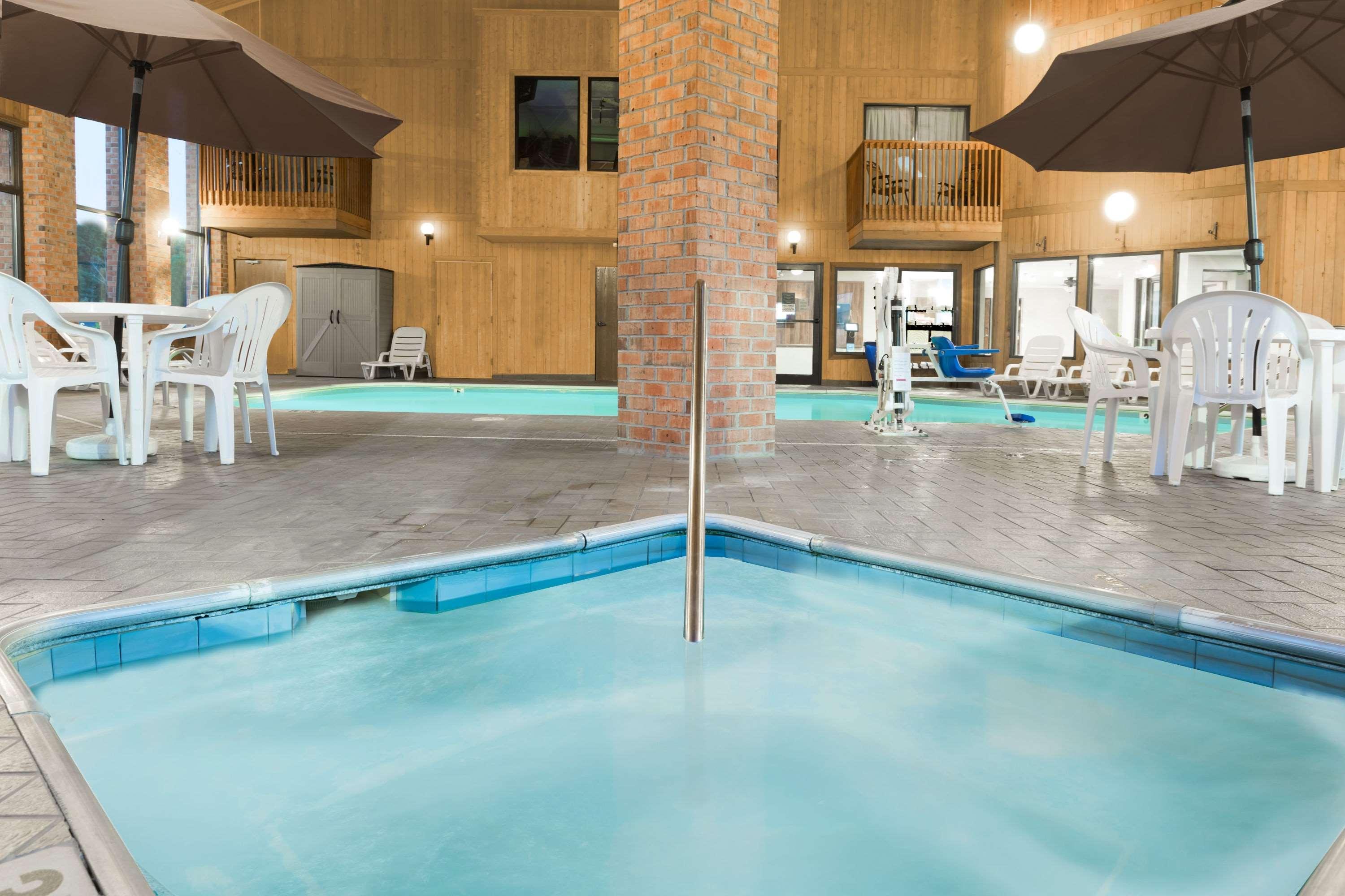 Baymont By Wyndham Tupelo Motel Eksteriør billede